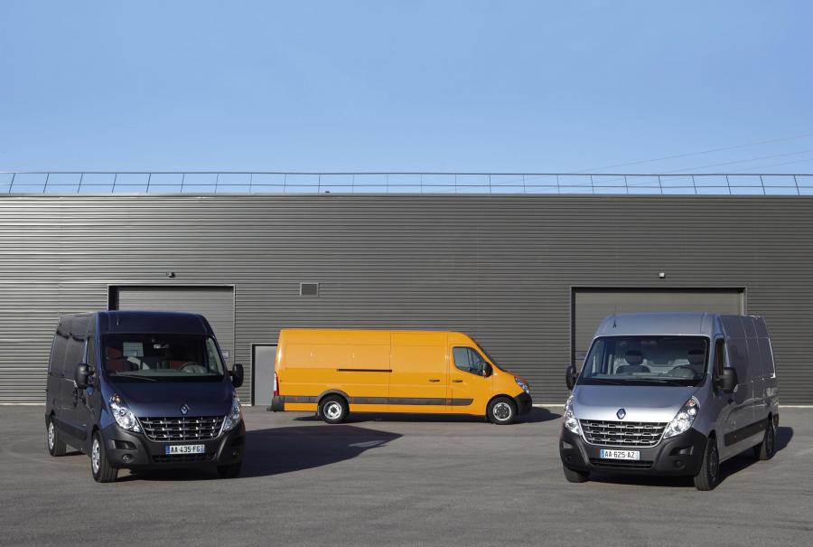  Renault Master L2H2 Van 2010 года  (фото 19 из 41)